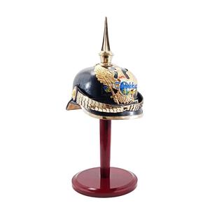 Casco de cuero alemán Pickelhaube casco Prusia Garde regimiento Pickelhaube Metal ágata hecho a mano latón insignia casco de cuero - Product Image 4