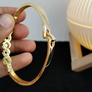 Pulsera de perlas de agua dulce chapada en oro de lujo con pulido antideslustre y diseño infinito, brazalete de moda para mujer - Product Image 4