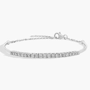 Pulsera minimalista con barra de diamantes y piedras redondas brillantes en cadena ajustable, elegante joya para la muñeca, estilo de lujo para el día a día. - Product Image 1
