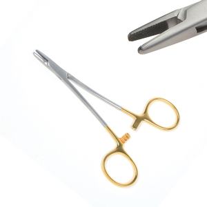 Les produits Derf T.C. Porte-aiguille avec pointe dentelée Instruments chirurgicaux Produit de base - Product Image 1