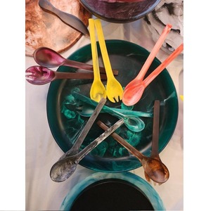 Ensemble de cuillères à salade et de cuillères de service en résine haut de gamme, fabriquées à la main, vaisselle design écologique pour la cuisine, la salle à manger et les cadeaux - Product Image 5