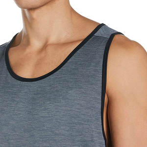 Camiseta sin mangas cómoda para hombre, diseñada para uso diario con tela suave, paneles duraderos y movimiento fácil. - Product Image 4