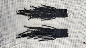 Pendientes Colgantes Bordados con Semillas Americanas, Estilo Clásico, para Fiestas y Eventos, Unisex, con Colores Nativos y Blanco - Product Image 6