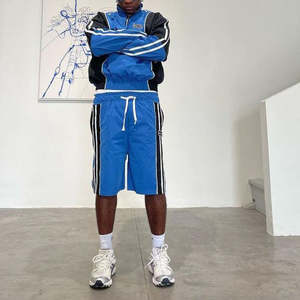 Ensemble de survêtement personnalisé en nylon avec coupe-vent, short et sweat à capuche en polyester - Product Image 2