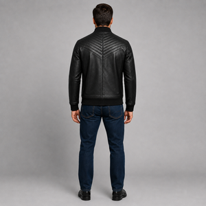 Chaqueta bomber de cuero genuino negro para hombre con paneles acolchados en los hombros, cuello y puños acanalados y bolsillos con cremallera - Product Image 4