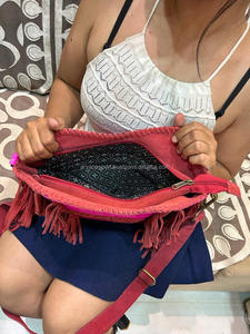 Nuevo estilo occidental Hair On Hide Metallic Fur Suede Leather Fringe Bags Cuero de piel de alta calidad Unique Middle Concho Fringe Bags - Product Image 5