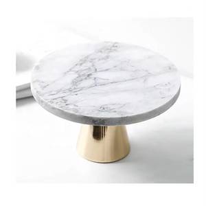 Support à gâteau rond en marbre avec base dorée pour desserts et pâtisseries, support à gâteau de luxe - Product Image 1