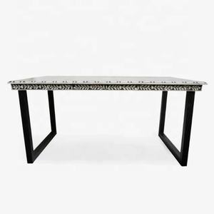 Table de salle à manger en bois pliable de conception traditionnelle avec incrustation d'os pour mobilier d'extérieur - Product Image 2