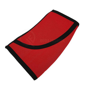 Genouillères fabriquées au Pakistan, faible MOQ, offrant compression et confort, s'adaptant facilement aux vêtements pour une utilisation quotidienne. - Product Image 4