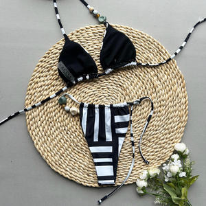 Ensemble de bikini rayé pour femme de qualité supérieure, haut triangle à col en V profond, bas string, décoration de perles, maillot de bain extensible - Product Image 3