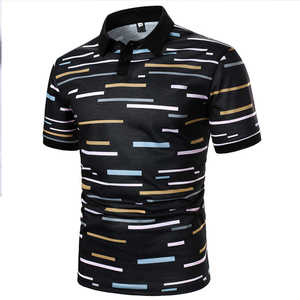 เสื้อโปโลแขนสั้นผู้ชายสีดำลายเรขาคณิต ผ้าถักระบายอากาศ สไตล์ลำลอง - Product Image 2