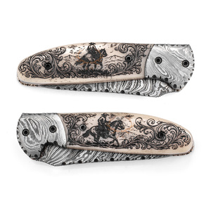 Couteau pliant personnalisé en acier Damas de qualité industrielle avec bouton de pouce, manche en os de chameau gravé au laser, motif Celtic Hound - Product Image 4