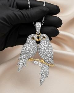 Pendentif Pigeon en Argent Sterling 925 avec Moissanite Ronde Taille Brillant, Breloque Thème Animal, Bijou Unisexe pour Mariage - Product Image 2