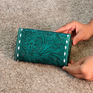 กระเป๋าสตางค์ผู้หญิงหนังแท้สไตล์วินเทจกันน้ำป้องกันการโจรกรรมของขวัญส่วนบุคคลฝาครอบคลัทช์ทำด้วยมือจำนวนมาก - Product Image 2