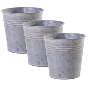 Trending Metal Bucket Planter With Floral Embossing For Garden Outdoor Decor Planters <b>Flower</b> Planters On Sale - Product Image 4