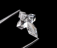 Pendentif OM GEMS en forme de croix de Christ unique, diamant cultivé en laboratoire 1,50 ct HPHT CVD, coupe excellente EF VVS-VS, certifié IGI