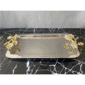 Plateau de service rectangulaire en métal argenté de luxe avec motifs floraux et poignées en forme de fleurs pour mariage, hôtel, décoration de la maison - Product Image 5