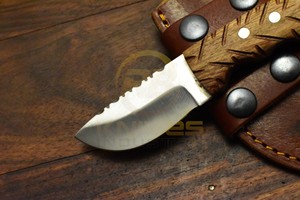Cuchillo de Caza y Camping de Hoja Fija Hecho a Mano con Acero al Carbono, Mango de Madera Natural, Espiga Completa, Funda de Cuero para Exteriores, 3 Años de Garantía - Product Image 2