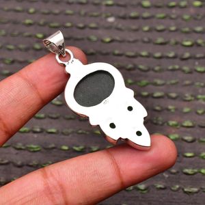 NIKHIL GEMS Élégant Pendentif Charme Vintage Émeraude Diopside Fait Main en Argent Sterling 925 Bijoux en Pierres Précieuses Certifiés par un tiers - Product Image 3