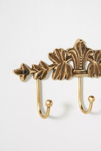 Porte-serviettes mural en métal moderne à double crochet, robuste et peu encombrant - Product Image 4