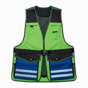 Gilet de fauconnerie de qualité en maille légère et respirante pour l'entraînement et la manipulation des animaux, pour chasseurs de chiens et manieurs - Product Image 2