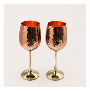 Juego de 2 Copas de Cobre Estilo Vintage, de Tallo Largo, Irrompibles, Flautas de Champán de Metal, Vasos Premium Martillados a Mano para Bar - Product Image 1