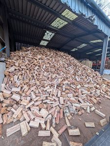 Fournisseur de bois de chauffage fendu séché au four en gros, offrant une offre fiable et des solutions d'emballage personnalisées - Product Image 6