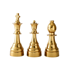 Ensemble de 3 sculptures de pièces d'échecs dorées, figurines d'échecs avec finition dorée élégante pour table, salon, bureau, bibliothèque, jeu - Product Image 2
