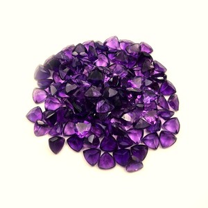 7mm Natural <b>Amethyst</b> Trillion Cut Loose Gemstone Faceted Stone For Jewelry Making High Quality Wholesale Bulk From Manufacturer - Product Image 1
