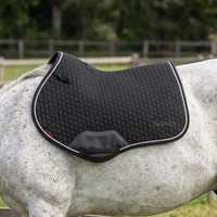 Tapis de selle carré respirant matelassé pour chevaux avec logo personnalisé, protection de sangle, pour le saut d'obstacles et l'équitation