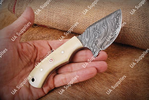 Couteau de chasse de luxe à lame fixe en damas forgé à la main, manche en os de chameau, personnalisable, vente en gros, OEM, pour la chasse, le camping, l'EDC, la survie - Product Image 3