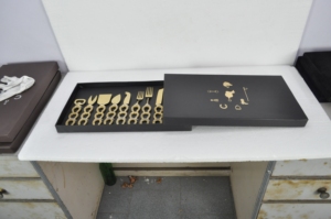 Juego de Cubiertos Decorados en Oro de 5 Piezas, Juego de Cuchillos para Queso Artesanales de 5 Piezas, Juego de Cubiertos de Lujo en Caja de Regalo Dorada de 10 Piezas - Product Image 2