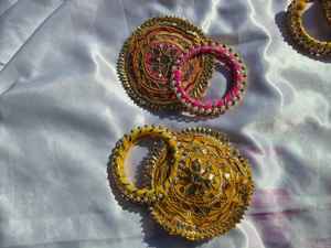 Pochette à monnaie écologique en Gota avec travail de perles, en tissu de soie, cadeau de remerciement pour Mehndi-Haldi, cadeau pour elle, sac cadeau pour demoiselle d'honneur, festival - Product Image 2