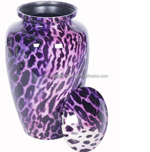 Urne funéraire moderne en laiton de haute qualité, motif léopard guépard violet, fonction vase de table – Meilleure vente - Product Image 1