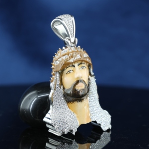 Colgante de Lujo Personalizado con Diamantes Moissanite VVS, Diseño 3D, Plata de Ley S925, Chapado en Oro de 18K, Estilo Hip Hop - Product Image 4
