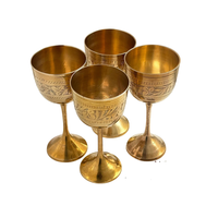Verres à martini personnalisés en métal avec logo, 500 ml, style moderne et luxueux, en acier inoxydable doré, pour cocktails et fêtes.
