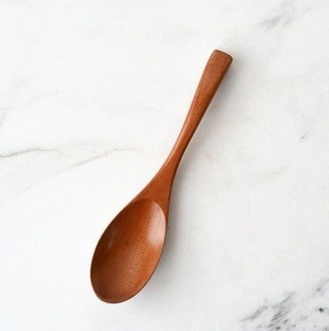 Cuillère en bois faite à la main, cuillère à soupe en bois naturel, ustensile de cuisine rustique, cuillère de cuisine écologique, accessoire de table - Product Image 2