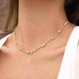 Collar Gargantilla Minimalista Plateado con Moissanita Engastada en Canal, Joyería Unisex para Uso Diario con Certificación GRA - Product Image 3