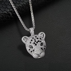 Pendentif Tête de Panthère en Argent Sterling Sertie de Moissanite Style Hip Hop Luxe pour Hommes – Idéal Soirées - Product Image 1