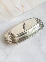 Beurrier ovale en argent avec couvercle, design classique poli, pour la cuisine, la table à manger, la présentation et la décoration