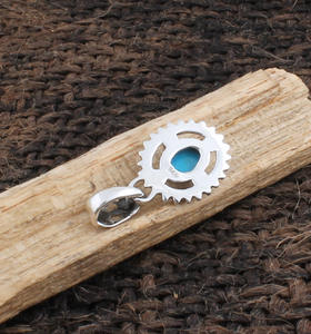Colgante de Turquesa Natural al por Mayor, Plata de Ley 925, Engaste de Platino, Estilo Vintage, Fabricante de Joyería, Venta al por Mayor - Product Image 6