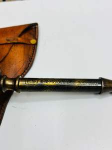 Lupa de Mano Moderna de 3'' Hecha a Mano en Latón y Cuero con Marco y Asa Grabados |   Lupa de Inspección Vintage - Product Image 3