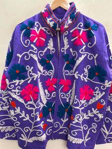 Veste réversible coupe droite en velours et coton brodé floral bohème, coupe-vent, respirante, style Suzani, tricotée pour l'hiver - Product Image 4