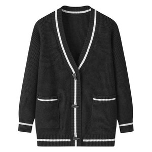 Cárdigan de algodón transpirable de primera calidad con cuello en V para hombre, chaqueta de punto con botones y rayas estilo universitario, de lujo discreto. - Product Image 4