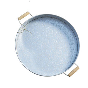 Bandeja Redonda de Metal Galvanizado de Estilo Moderno con Asas de Madera, Acabado Vintage Desgastado, Plato Decorativo para el Hogar - Product Image 1
