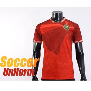 ชุดฟุตบอล OEM ขายส่ง 100% โพลีเอสเตอร์ สำหรับเหย้า-เยือน  รับสั่งทำโลโก้สโมสรด้วยเทคนิค Sublimation สำหรับกีฬาฤดูหนาว - Product Image 5