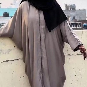 Ropa Tradicional Musulmana Elegante y Modesta para Mujer, Abaya con Encaje Hecho a Mano, Estilo Dubái - Incluye Accesorios - Product Image 1