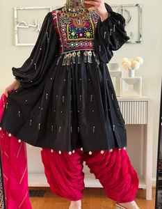 Vestidos de Novia Afganos con Apliques Bordados Vintage, Tallas Personalizadas, Novedad 2026, Lavables y Ecológicos, con Encaje Kuchi Pakistaní - Product Image 5