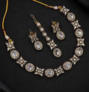 Conjunto de joyería Kundan de lujo con diamantes americanos y piedras en verde pastel y rosa, collar, aretes, Maang Tikka, conjunto nupcial para mujer - Product Image 6