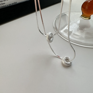 Collar de Plata de Ley S925 con Diseño Coreano de Donut de Arena Flash, Cadena de Clavícula de Moda para Mujer, Diseño Exclusivo, Éxito en Xiaohongshu - Product Image 1